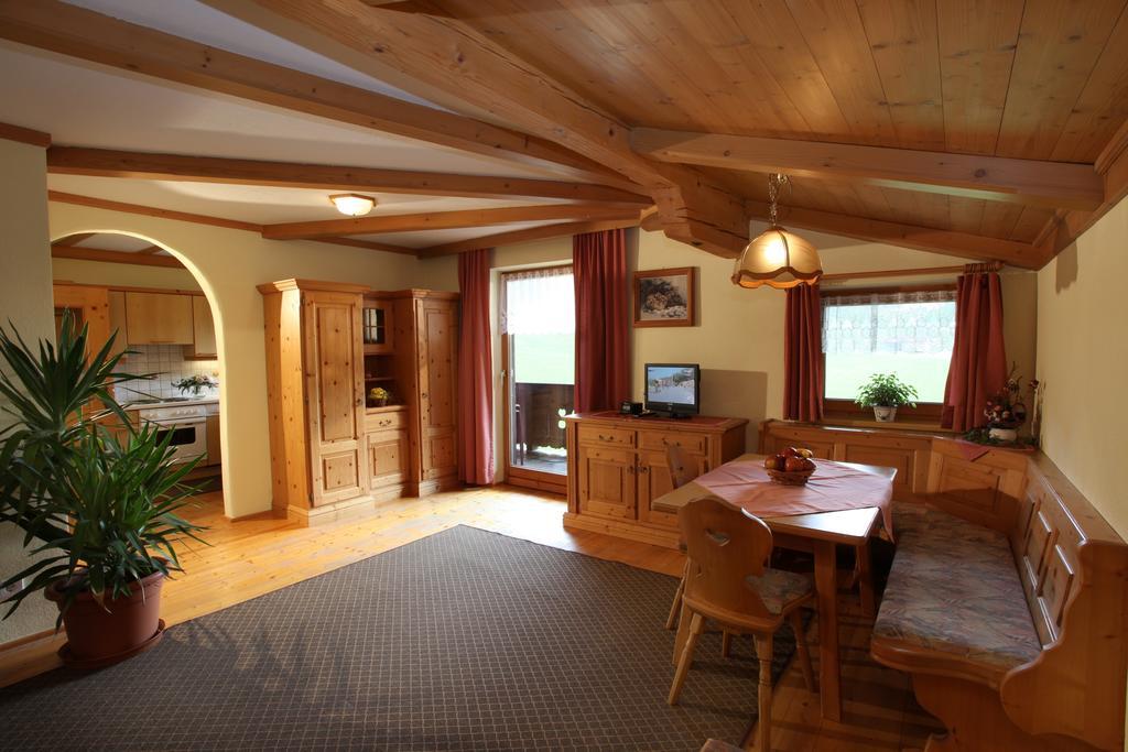 Gaestehaus Hoelzl Itter Bilik gambar
