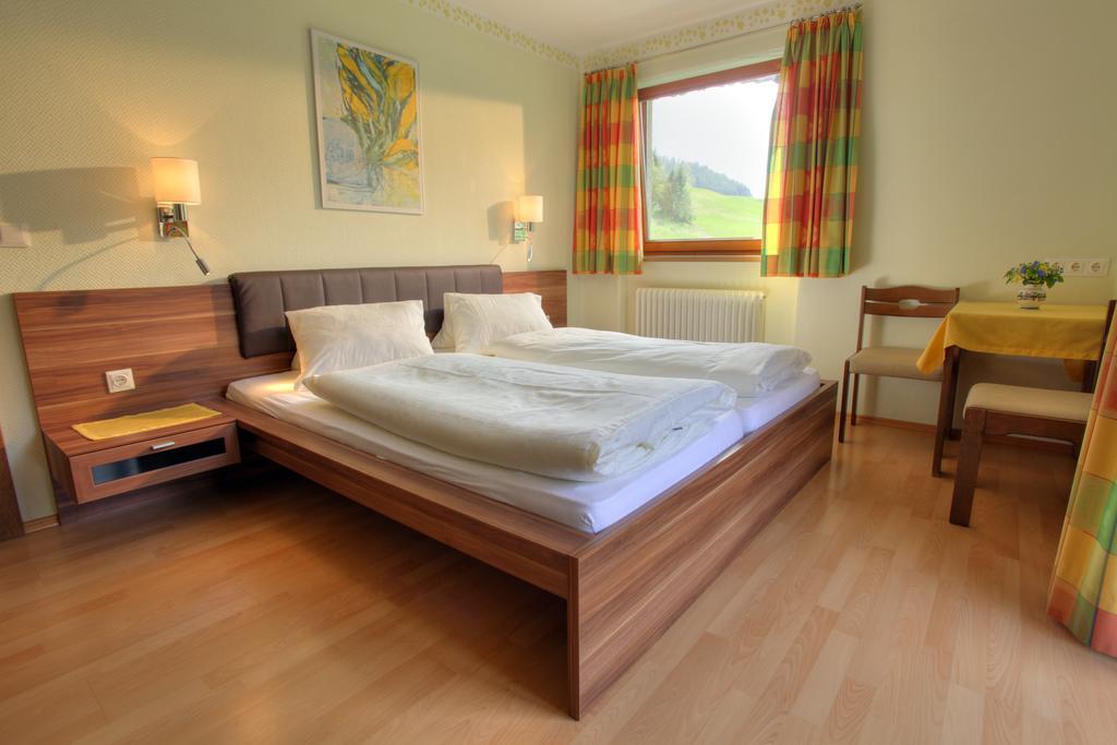 Gaestehaus Hoelzl Itter Bilik gambar